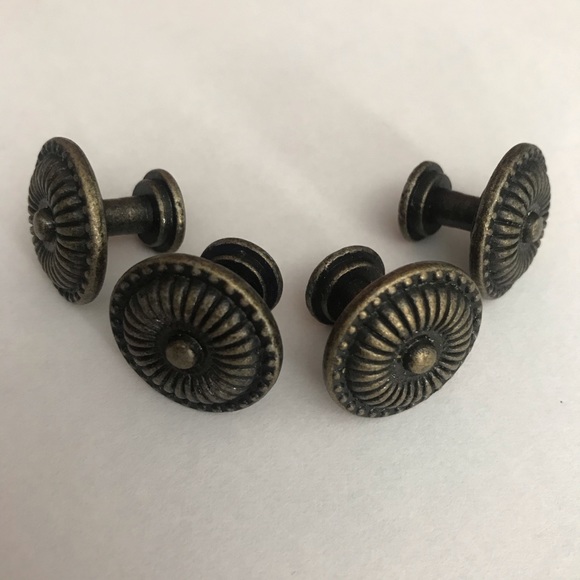 Other - 4 Vintage Style Bronze Knobs / Pulls